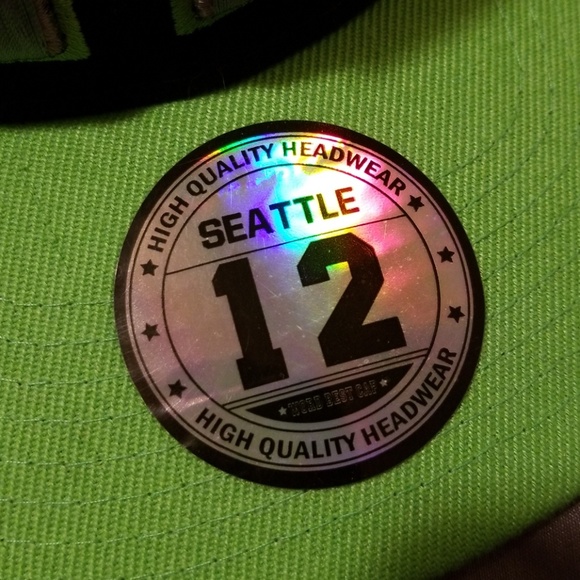 Seahawks 12 cap  - Picture 3 of 5
